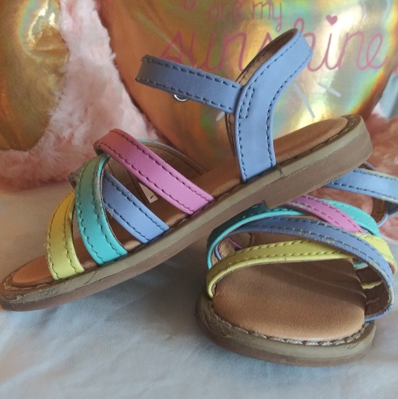 Toddler genuine kids from oshkosh sandals - Picture 2 of 7